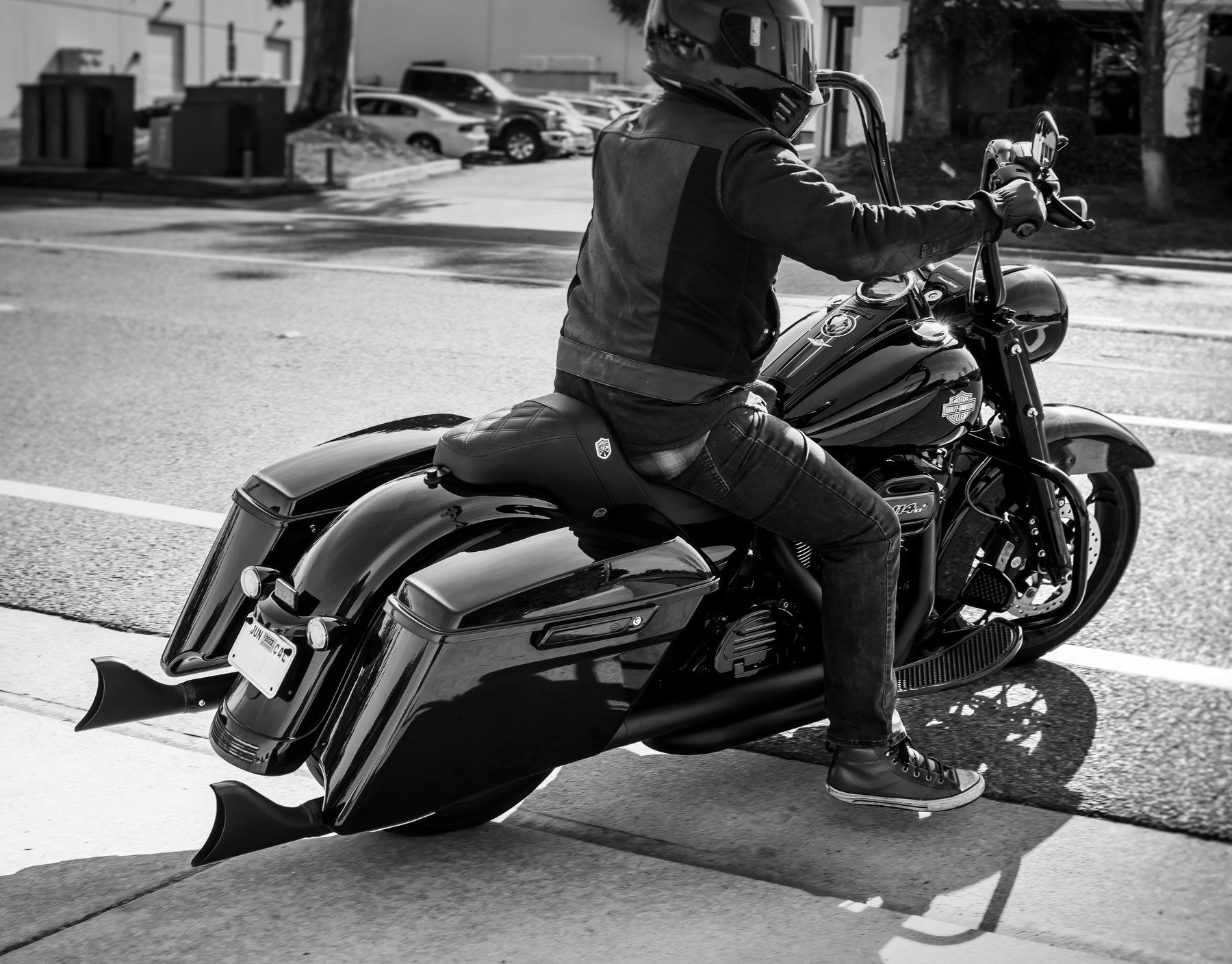 HARLEY TOURING 2.5" SHARKTAIL TRUE-DUAL FULL SYSTEM