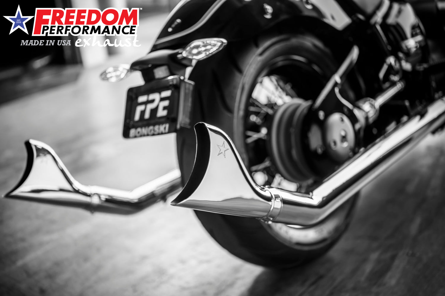 BMW R 18 2.5" SHARKTAIL SLIP-ONS (